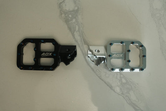 Titanium Wide Pegs (ALL E-Motos)